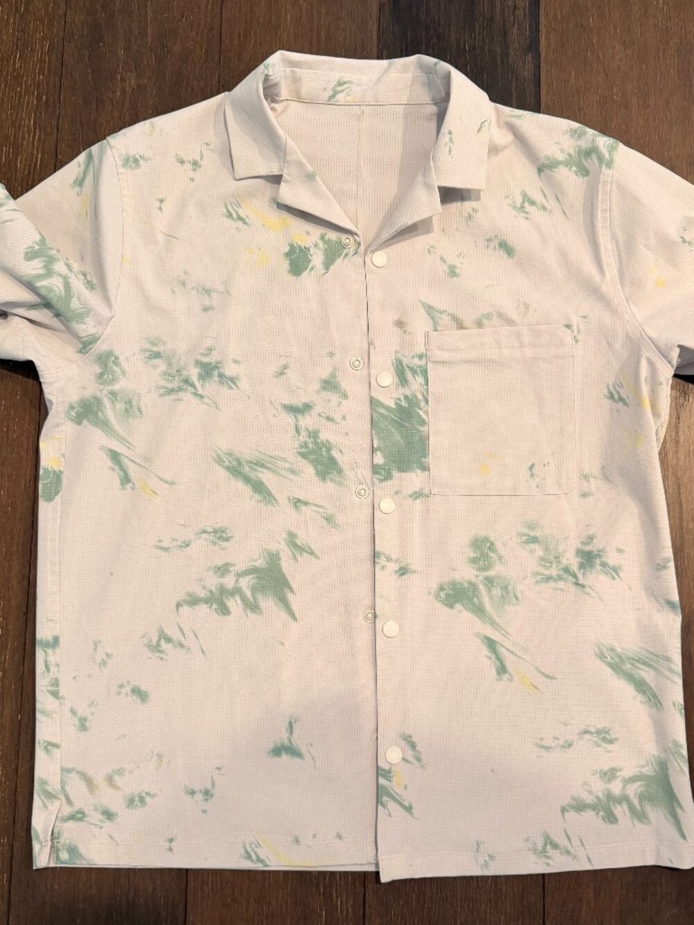 lululemon Men's Size Medium Airing Easy Short Sleeve Button up